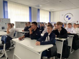 В рамках профилактики ДТП со студентами колледжа  проведено мероприятие «Я и дорога»
