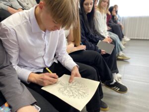 НА ВОЛНАХ РАЗВИТИЯ