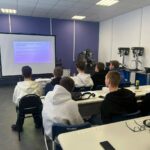 НА ВОЛНАХ РАЗВИТИЯ