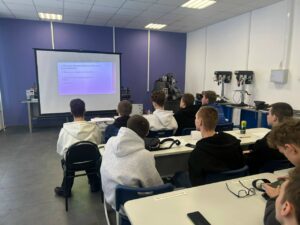 НА ВОЛНАХ РАЗВИТИЯ