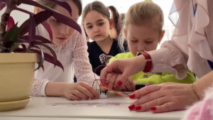 НА ВОЛНАХ РАЗВИТИЯ