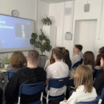 НА ВОЛНАХ РАЗВИТИЯ