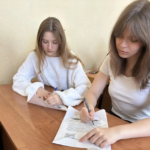 Студенты Новомосковского политехнического колледжа поздравляют бойцов с Днем Победы!